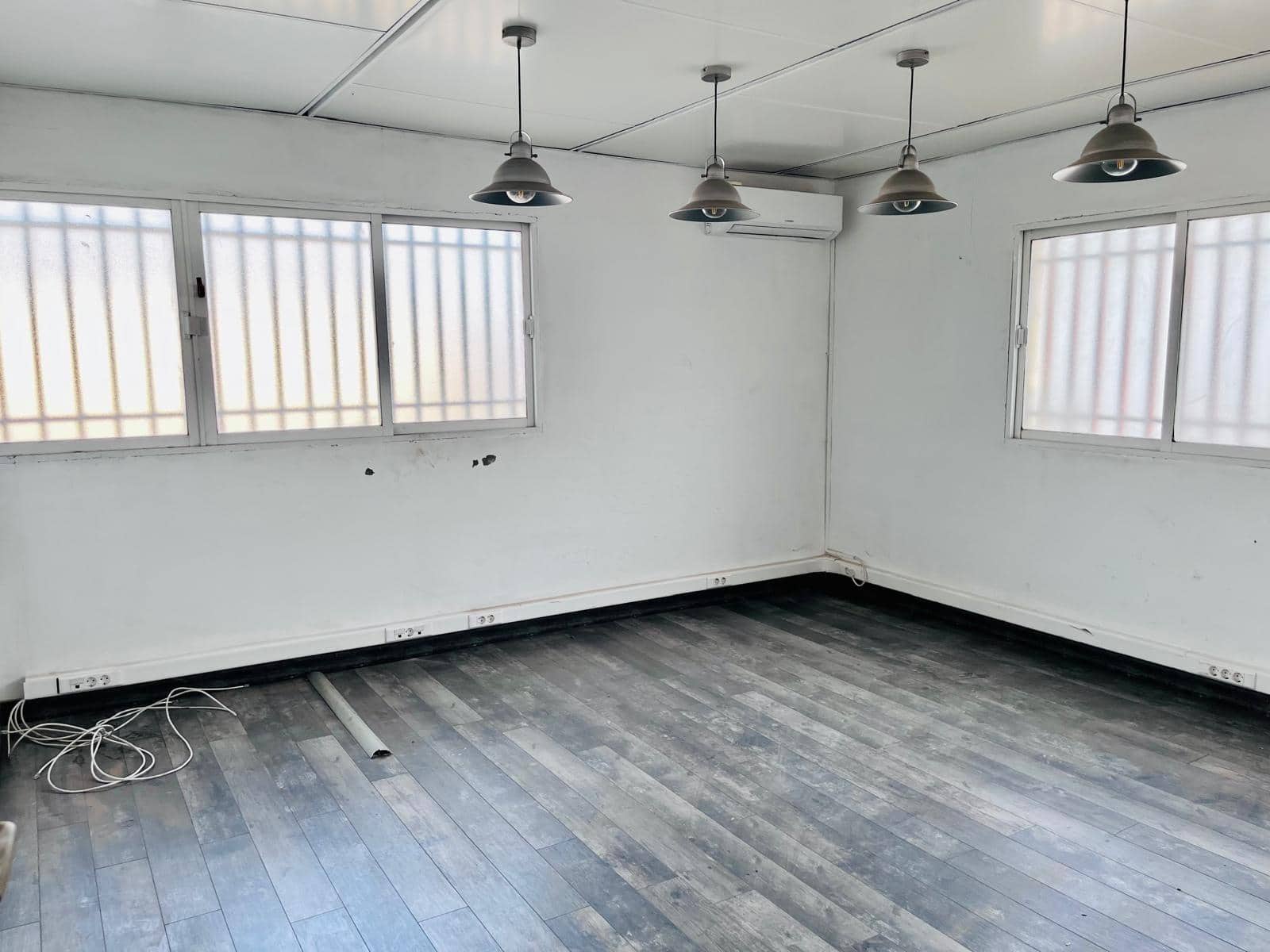 Business for sale in Matola - € 750,000 (Ref: 9551861)