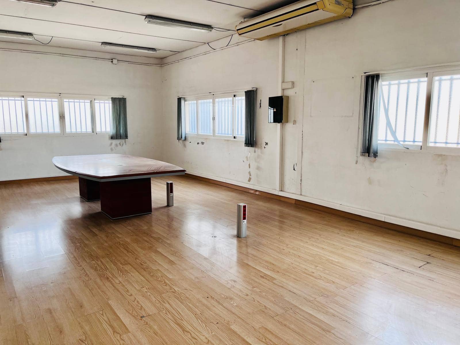 Business for sale in Matola - € 750,000 (Ref: 9551861)