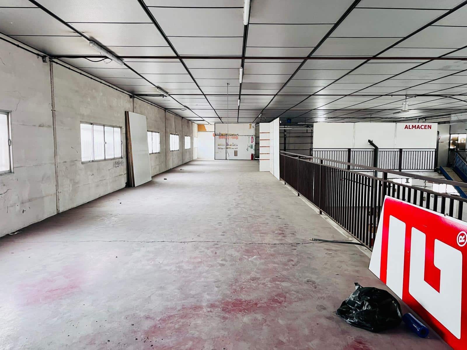 Business for sale in Matola - € 750,000 (Ref: 9551861)