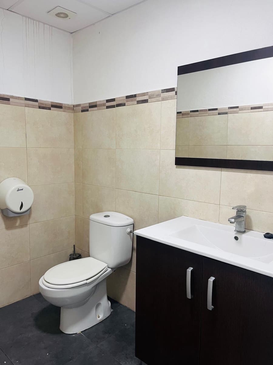 Virksomhed til leje i Matola - € 3.000 (Ref: 9551862)