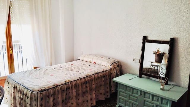 1 soveværelse Lejlighed til leje i Centro, Elche / Elx - € 300 (Ref: 9562048)
