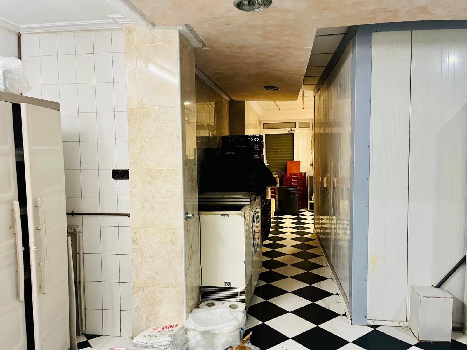 Kommersiell til salgs i Elche / Elx - € 85 000 (Ref: 9565399)