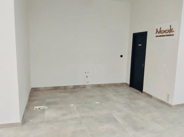 Erhverv til leje i Altabix, Elche / Elx - € 1.000 (Ref: 9568985)