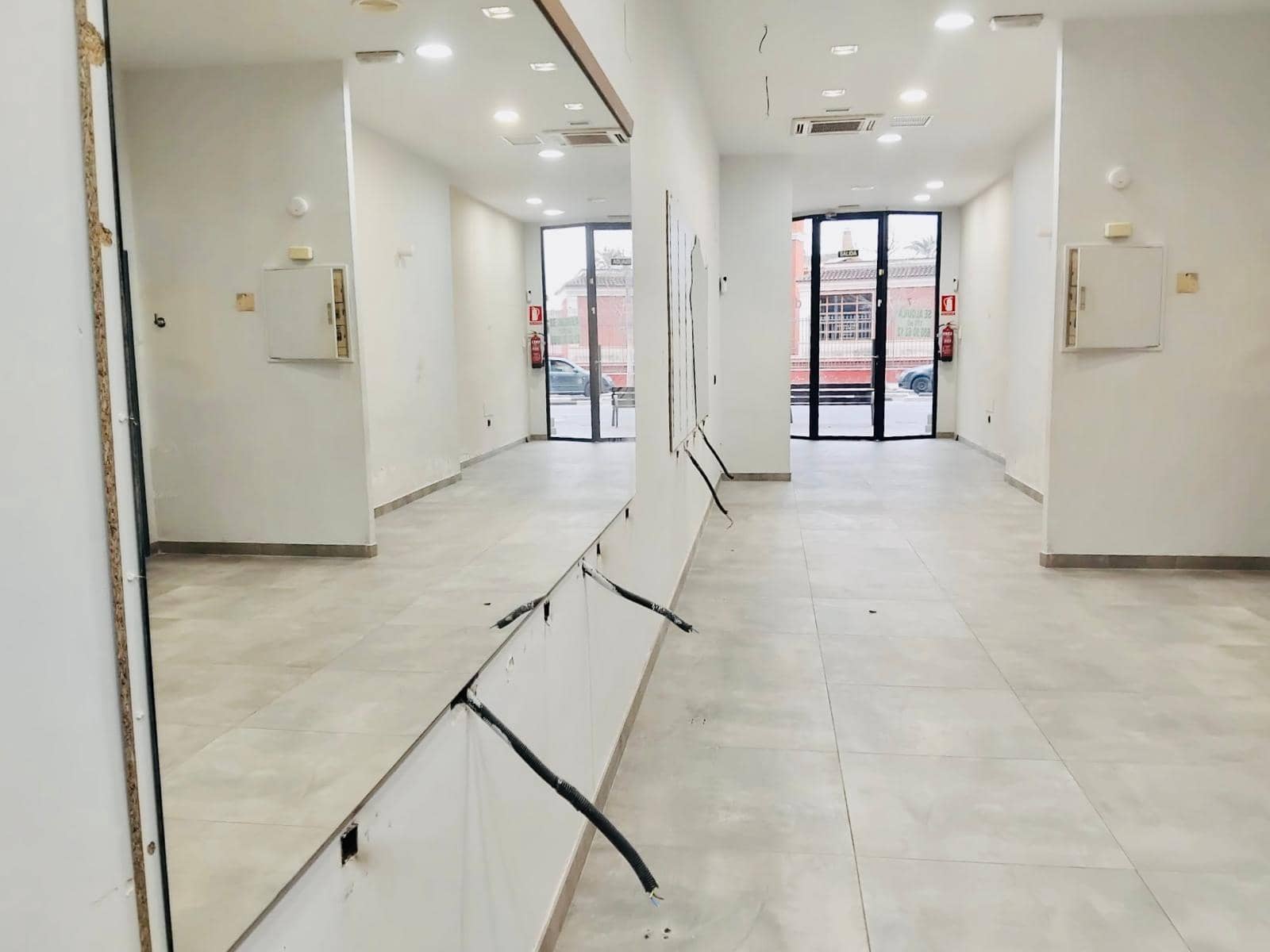 Erhverv til leje i Elche / Elx - € 1.000 (Ref: 9568985)