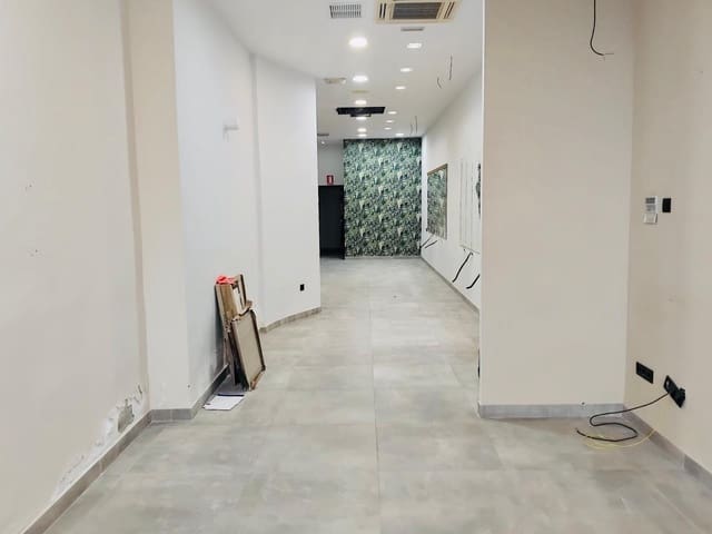 Erhverv til leje i Altabix, Elche / Elx - € 1.000 (Ref: 9568985)