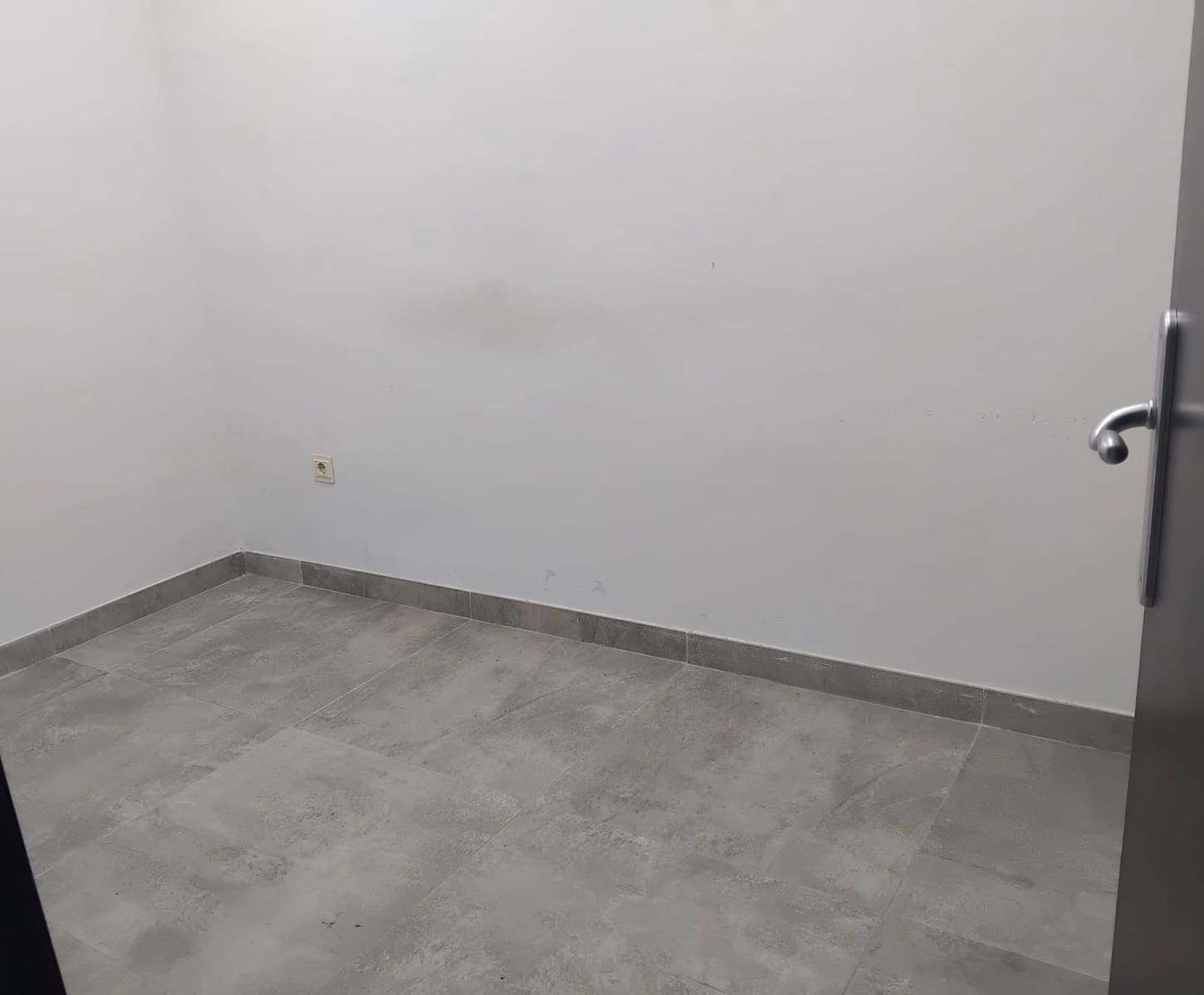 Erhverv til leje i Elche / Elx - € 1.000 (Ref: 9568985)