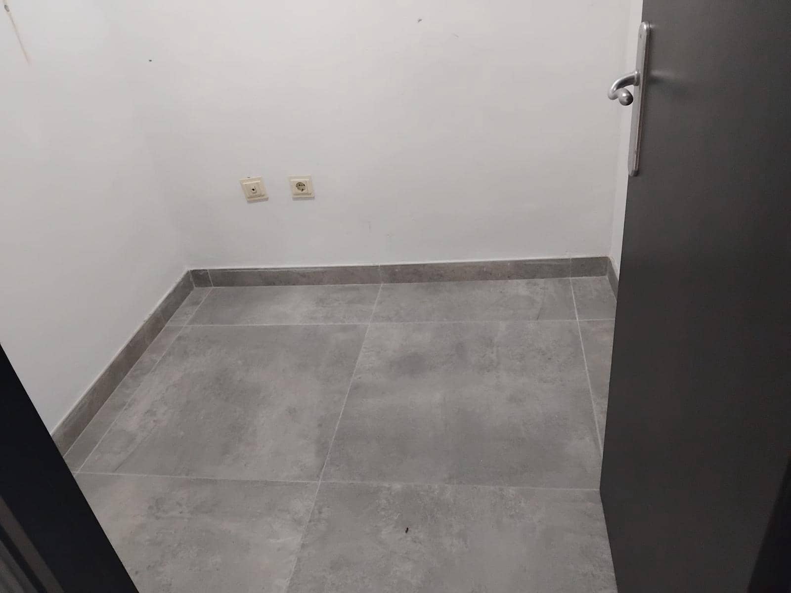 Erhverv til leje i Elche / Elx - € 1.000 (Ref: 9568985)