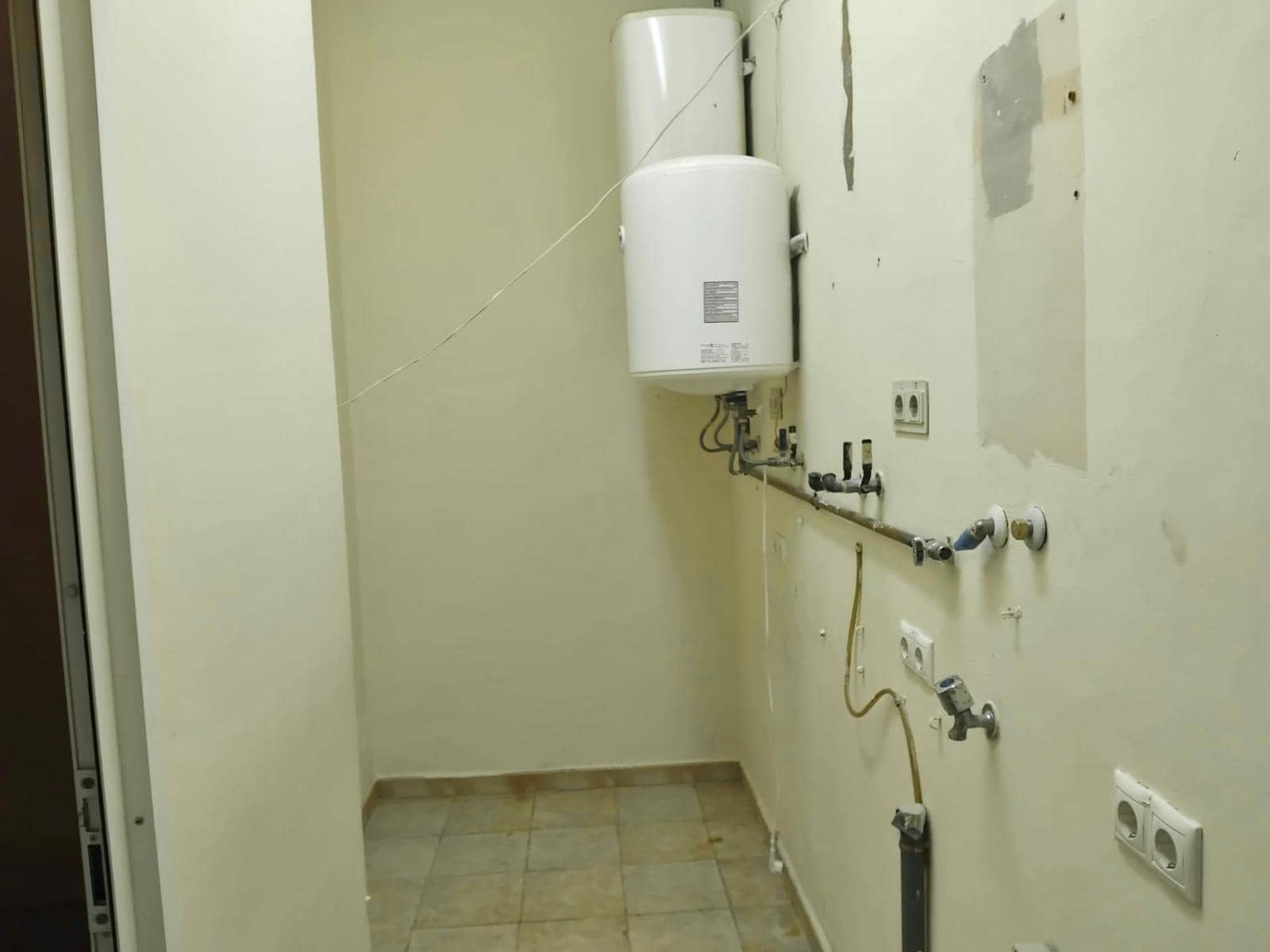 Erhverv til leje i Elche / Elx - € 1.000 (Ref: 9568985)