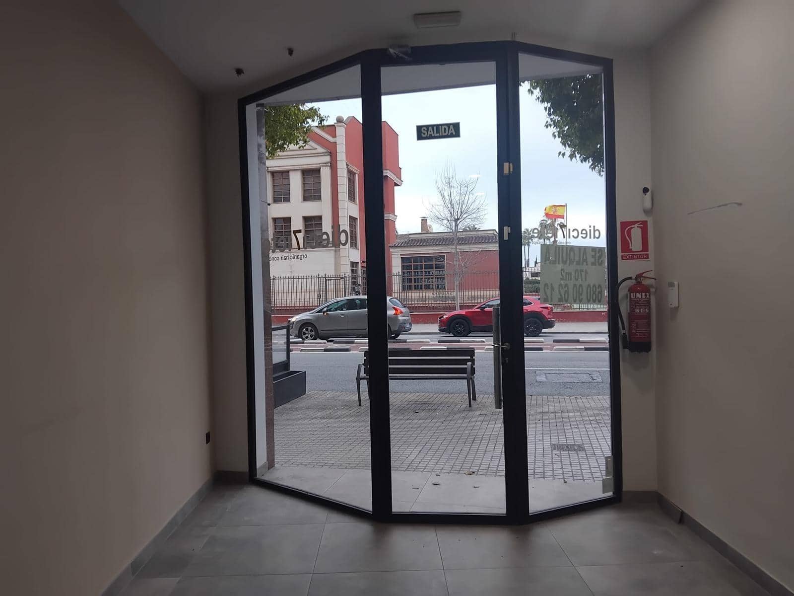 Erhverv til leje i Elche / Elx - € 1.000 (Ref: 9568985)