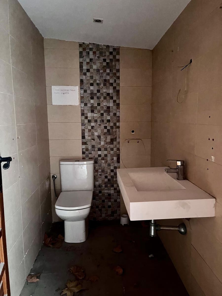 Gewerbe zu vermieten in Elche / Elx - 700 € (Ref: 9586704)