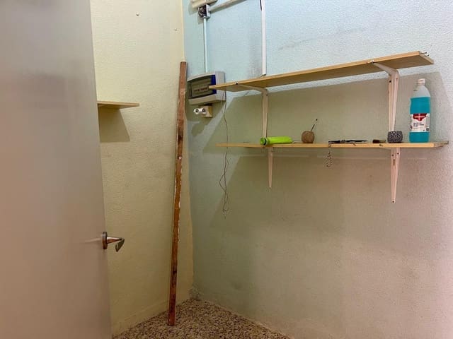 Kaupallinen myytävänä paikassa Elche / Elx - 67 000 € (Ref: 9586705)