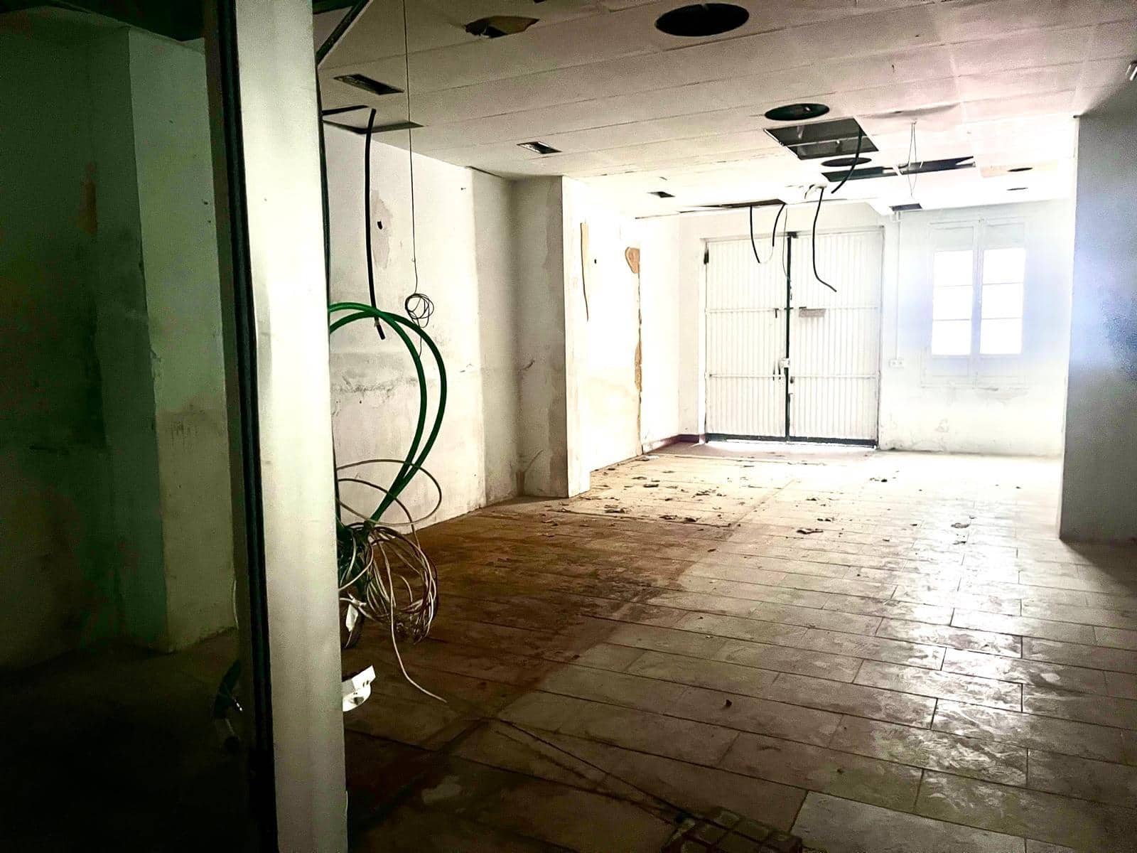 Local Comercial en Elche / Elx en alquiler - 600 € (Ref: 9599672)