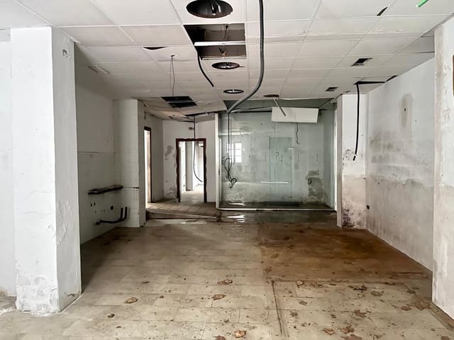 Local Comercial en Elche / Elx en alquiler - 600 € (Ref: 9599672)