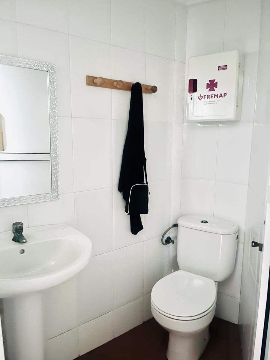 Commercial for sale in Elche / Elx - € 90,000 (Ref: 9608215)