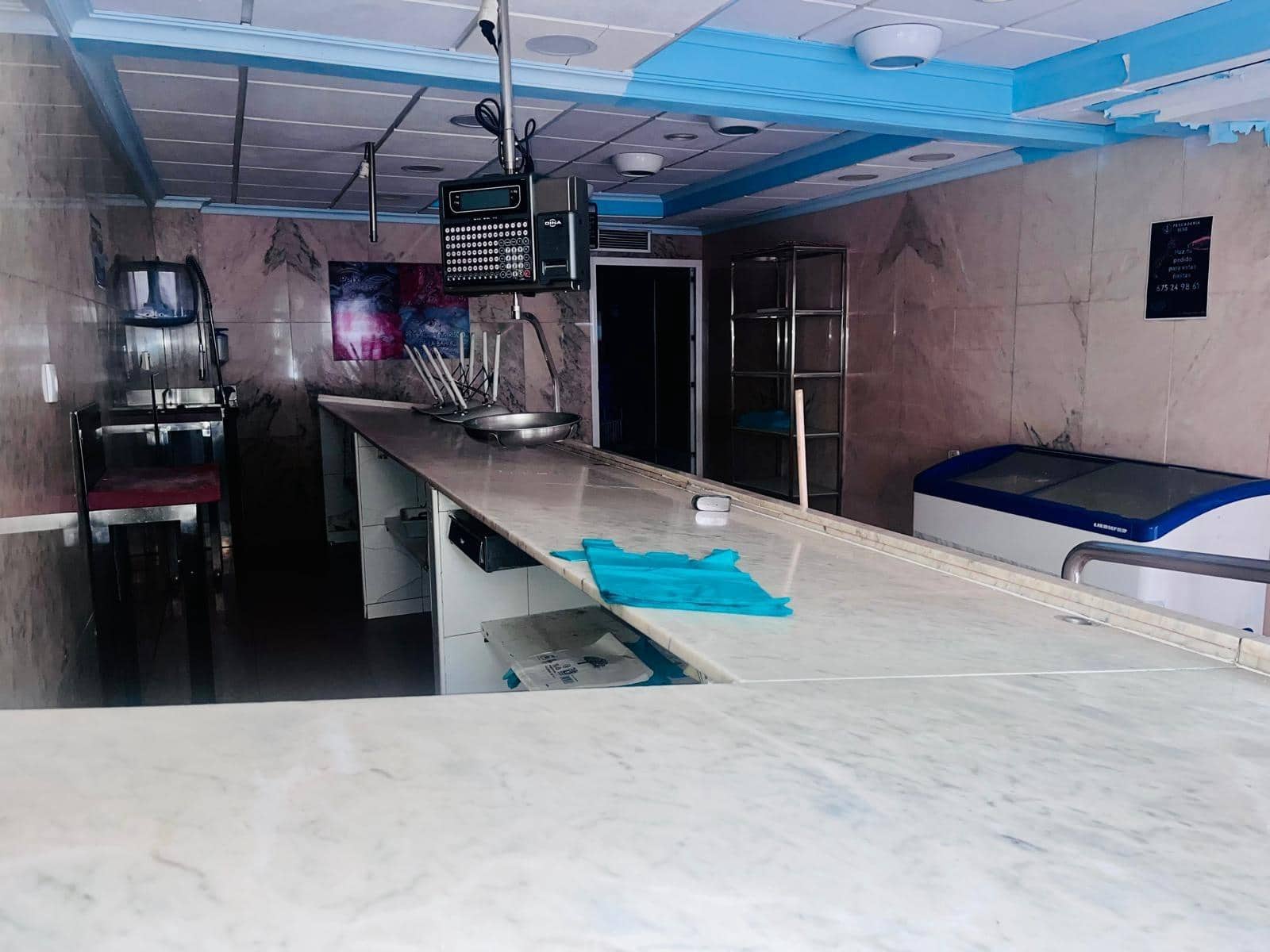 Commercial for sale in Elche / Elx - € 90,000 (Ref: 9608215)