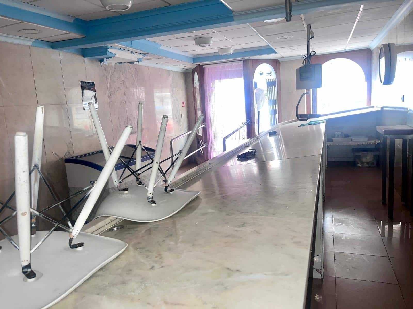 Commercial for sale in Elche / Elx - € 90,000 (Ref: 9608215)