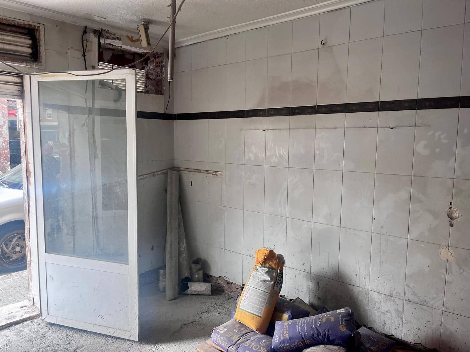 Commercial for sale in Elche / Elx - € 35,000 (Ref: 9608216)