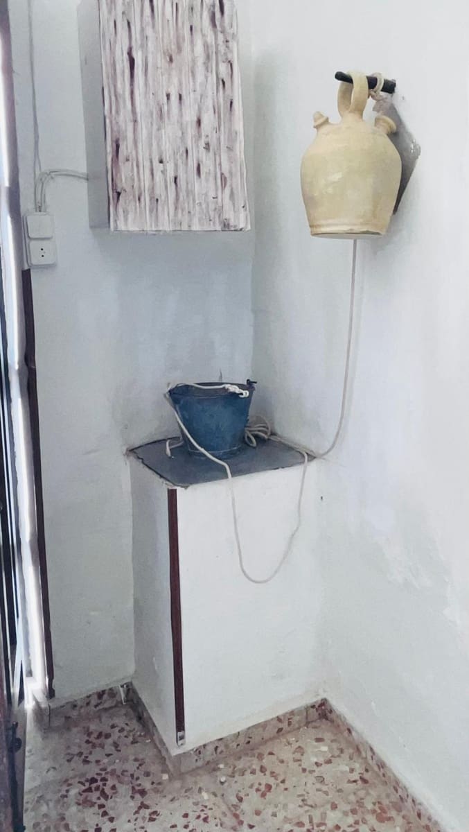 5 bedroom Villa for sale in Elche / Elx with garage - € 300,000 (Ref: 9616043)