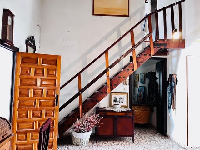 Chalet de 5 habitaciones en Elche / Elx en venta con garaje - 300.000 € (Ref: 9616043)