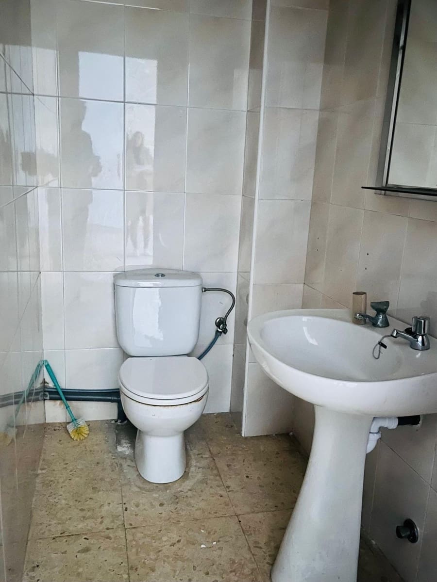 Commercieel te koop in Elche / Elx - € 78.000 (Ref: 9625881)