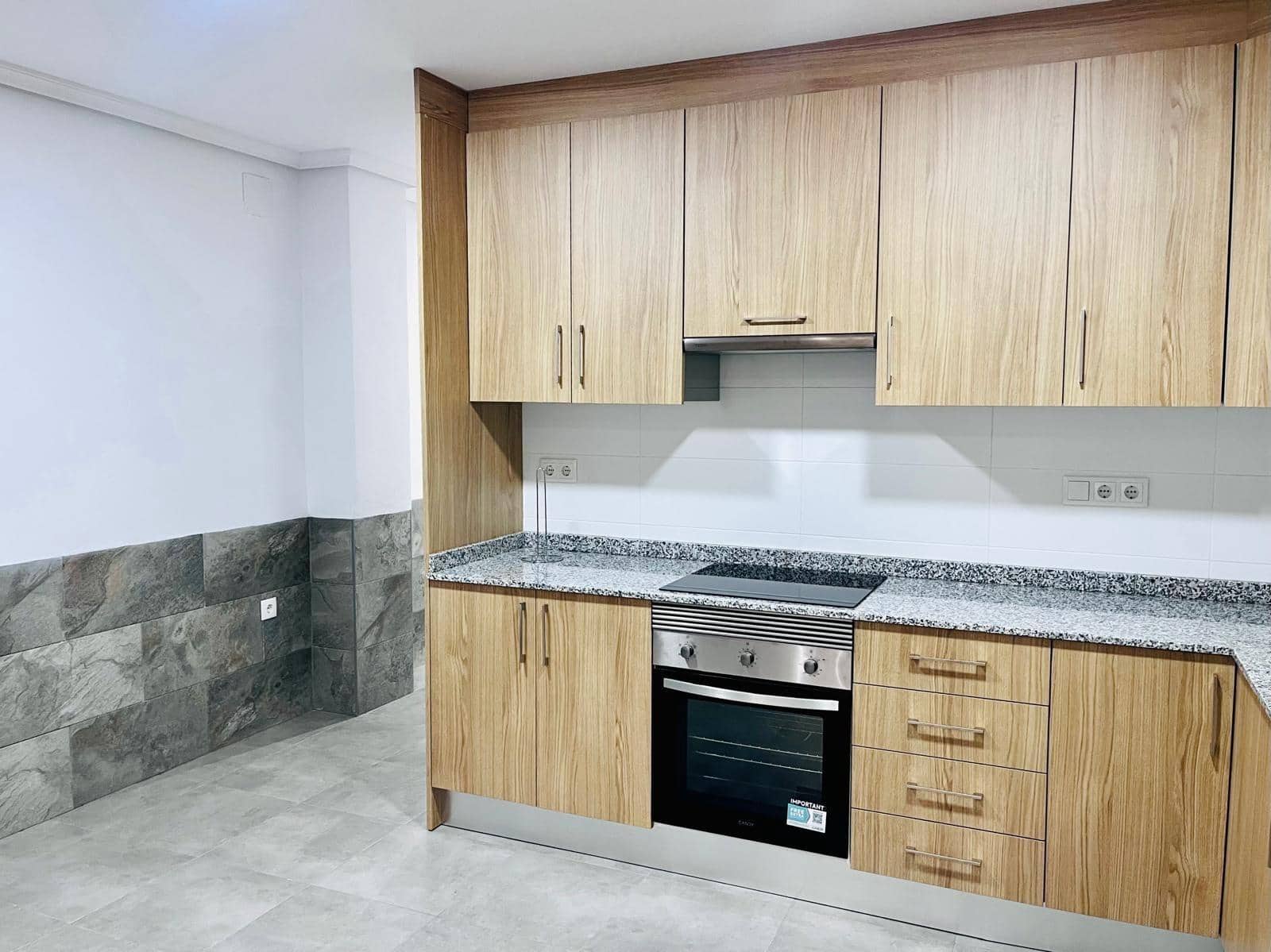 2 soverom Leilighet til salgs i Elche / Elx - € 135 000 (Ref: 9625882)