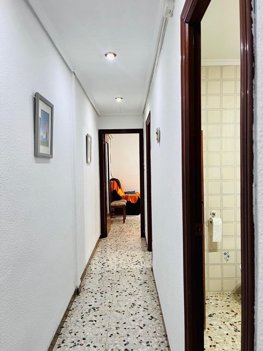 3 bedroom Apartment for sale in Elche / Elx - € 169,700 (Ref: 9674440)