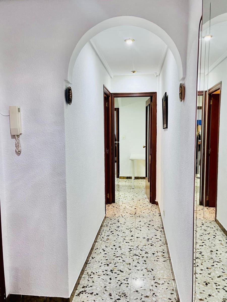 3 bedroom Apartment for sale in Elche / Elx - € 169,700 (Ref: 9674440)