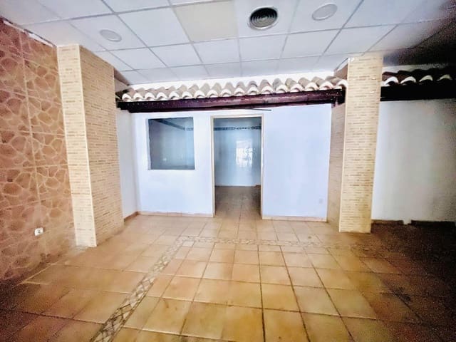 Commercieel te huur in Elche / Elx - € 800 (Ref: 9677608)