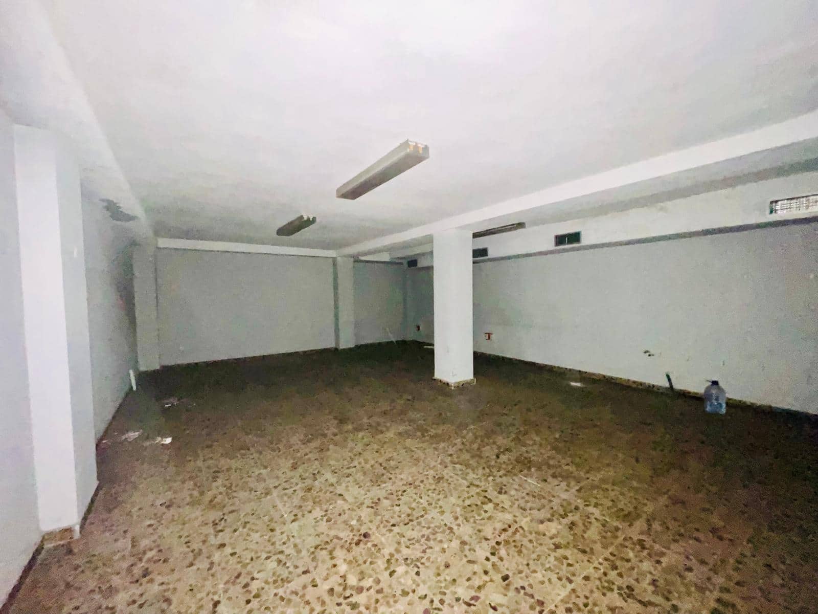 Gewerbe zu vermieten in Elche / Elx - 800 € (Ref: 9677608)
