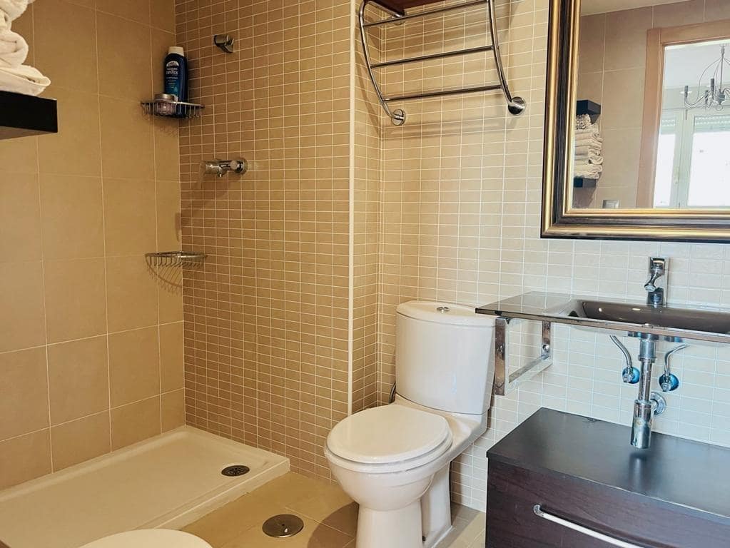 3 soverom Leilighet til leie i Elche / Elx med garasje - € 800 (Ref: 9679971)