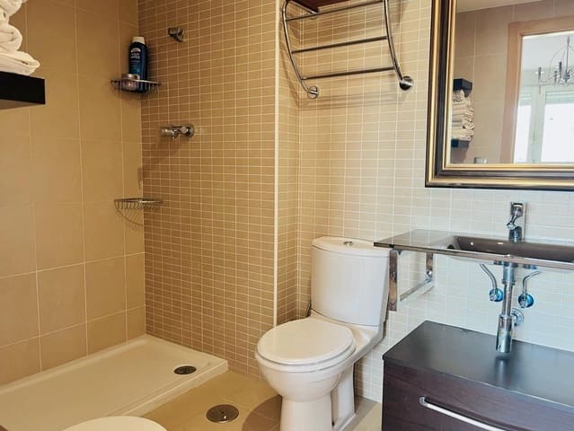 3 soverom Leilighet til leie i Elche / Elx med garasje - € 800 (Ref: 9679971)