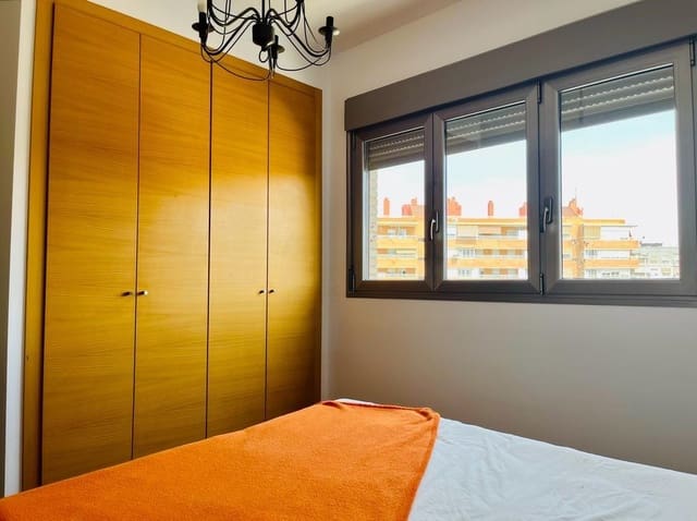 3 soverom Leilighet til leie i Elche / Elx med garasje - € 800 (Ref: 9679971)