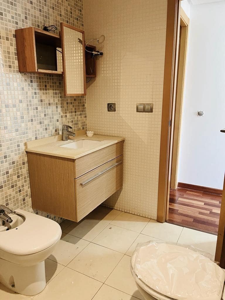 3 soverom Leilighet til leie i Elche / Elx med garasje - € 800 (Ref: 9679971)