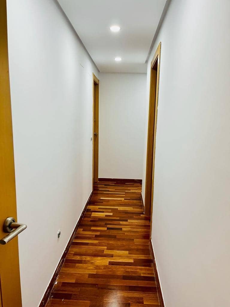 3 soverom Leilighet til leie i Elche / Elx med garasje - € 800 (Ref: 9679971)