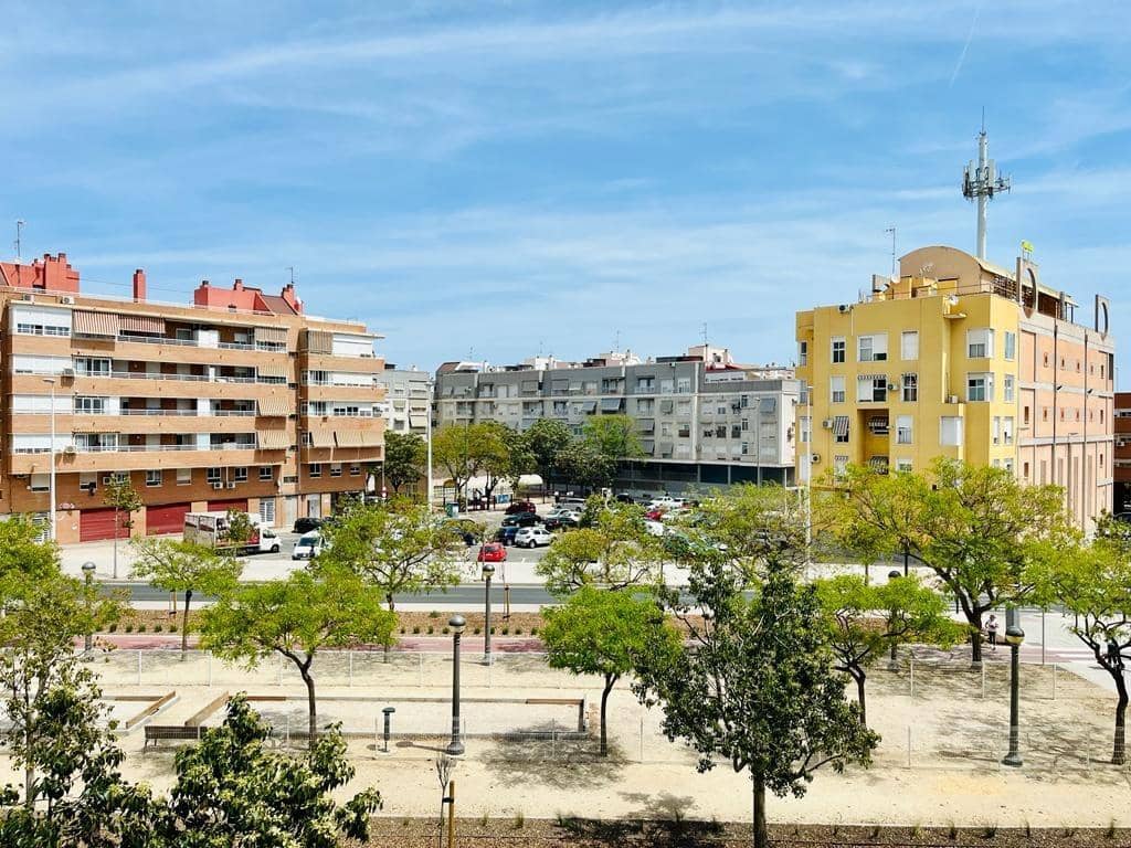 3 soverom Leilighet til leie i Elche / Elx med garasje - € 800 (Ref: 9679971)