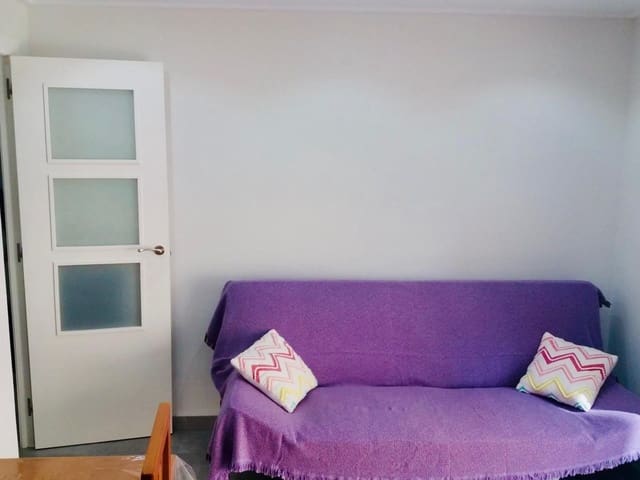 4 bedroom Flat for rent in Centro, Santa Pola - € 750 (Ref: 9726783)