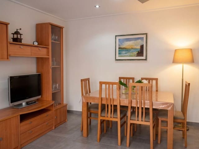 4 bedroom Flat for rent in Centro, Santa Pola - € 750 (Ref: 9726783)