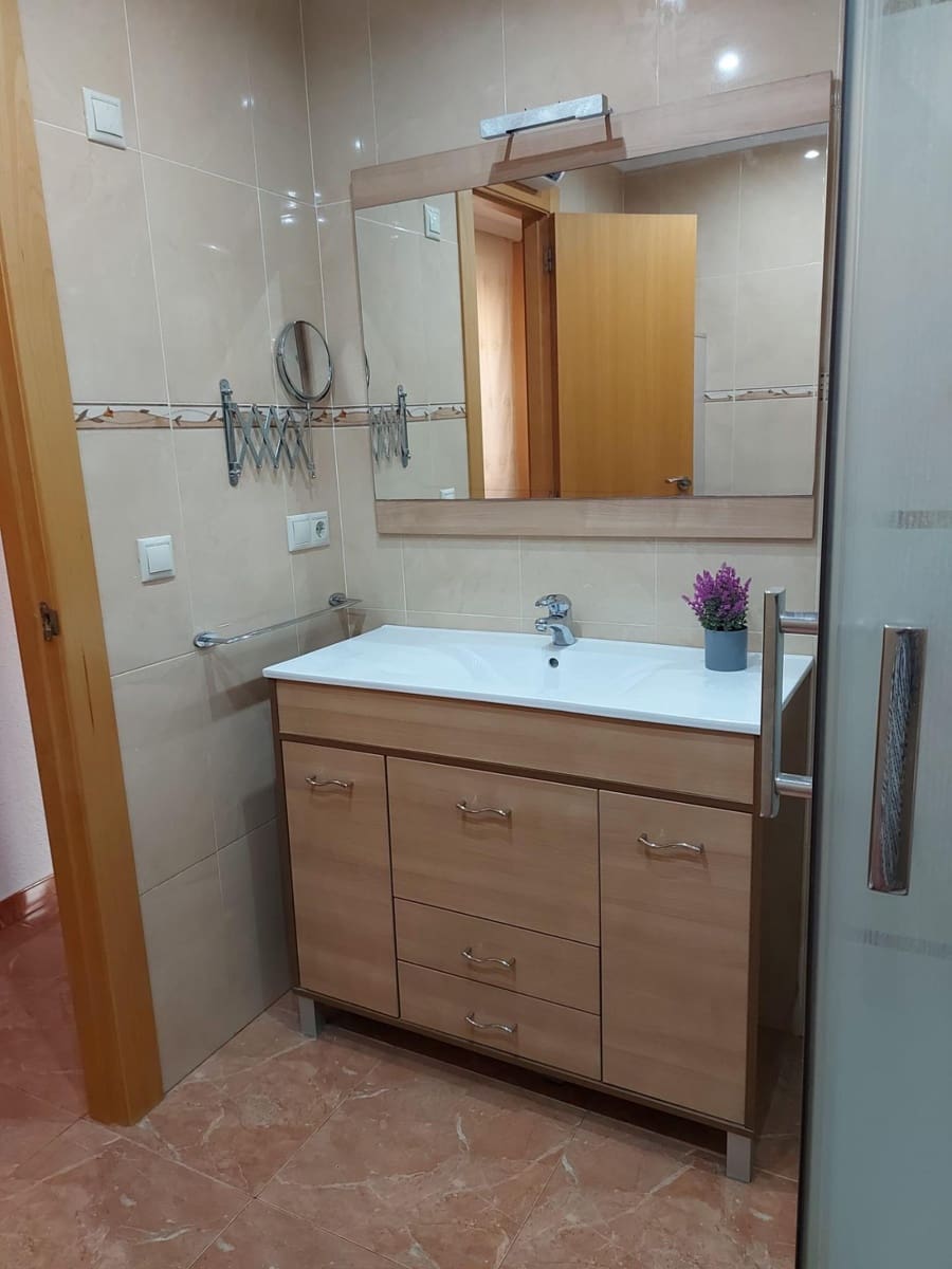3 bedroom Flat for sale in Elche / Elx - € 250,000 (Ref: 9741853)