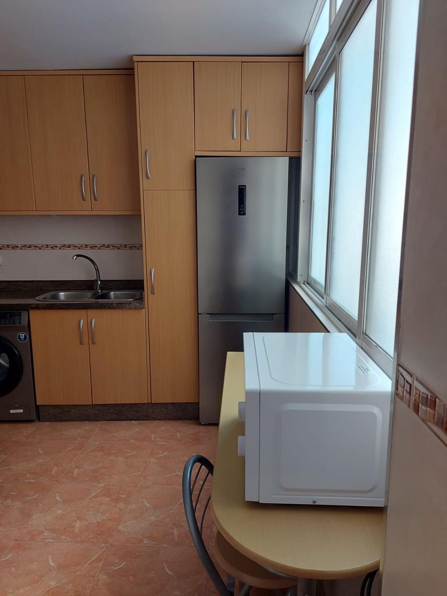 3 bedroom Flat for sale in Elche / Elx - € 250,000 (Ref: 9741853)