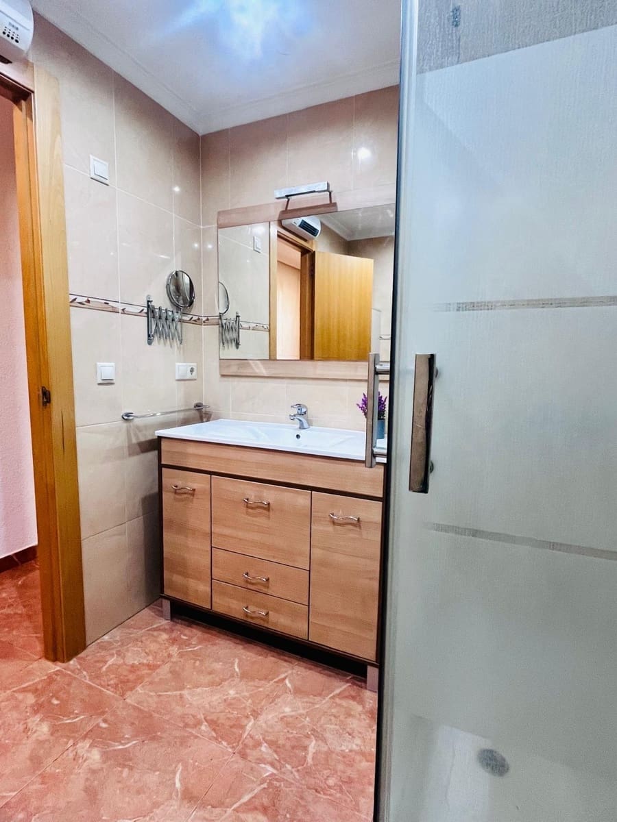 3 sovrum Lägenhet till salu i Elche / Elx - 250 000 € (Ref: 9741853)