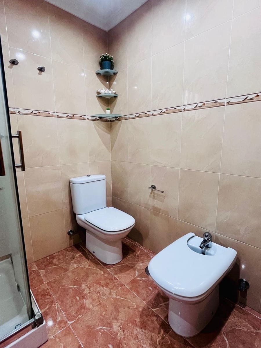3 sovrum Lägenhet till salu i Elche / Elx - 250 000 € (Ref: 9741853)
