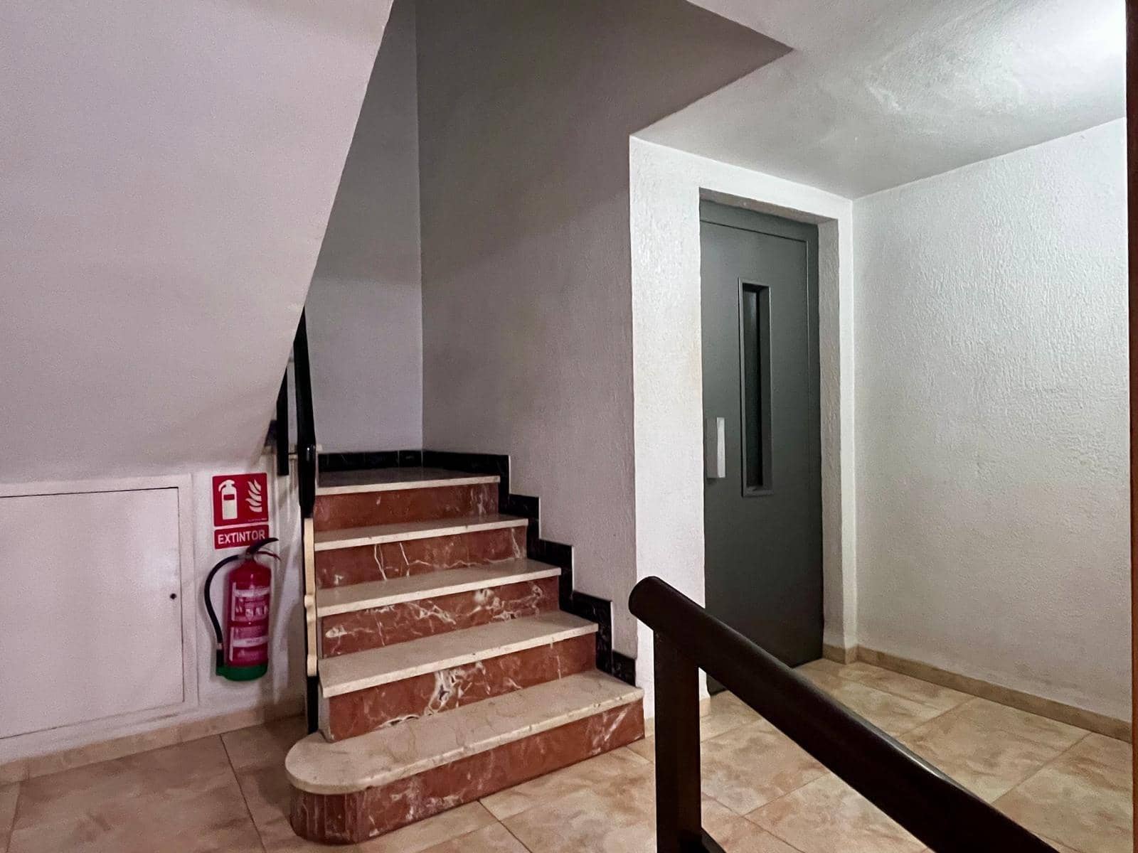 3 sovrum Lägenhet till salu i Elche / Elx - 250 000 € (Ref: 9741853)