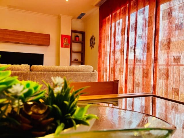 3 soveværelse Lejlighed til salg i Centro, Elche / Elx - € 250.000 (Ref: 9741853)