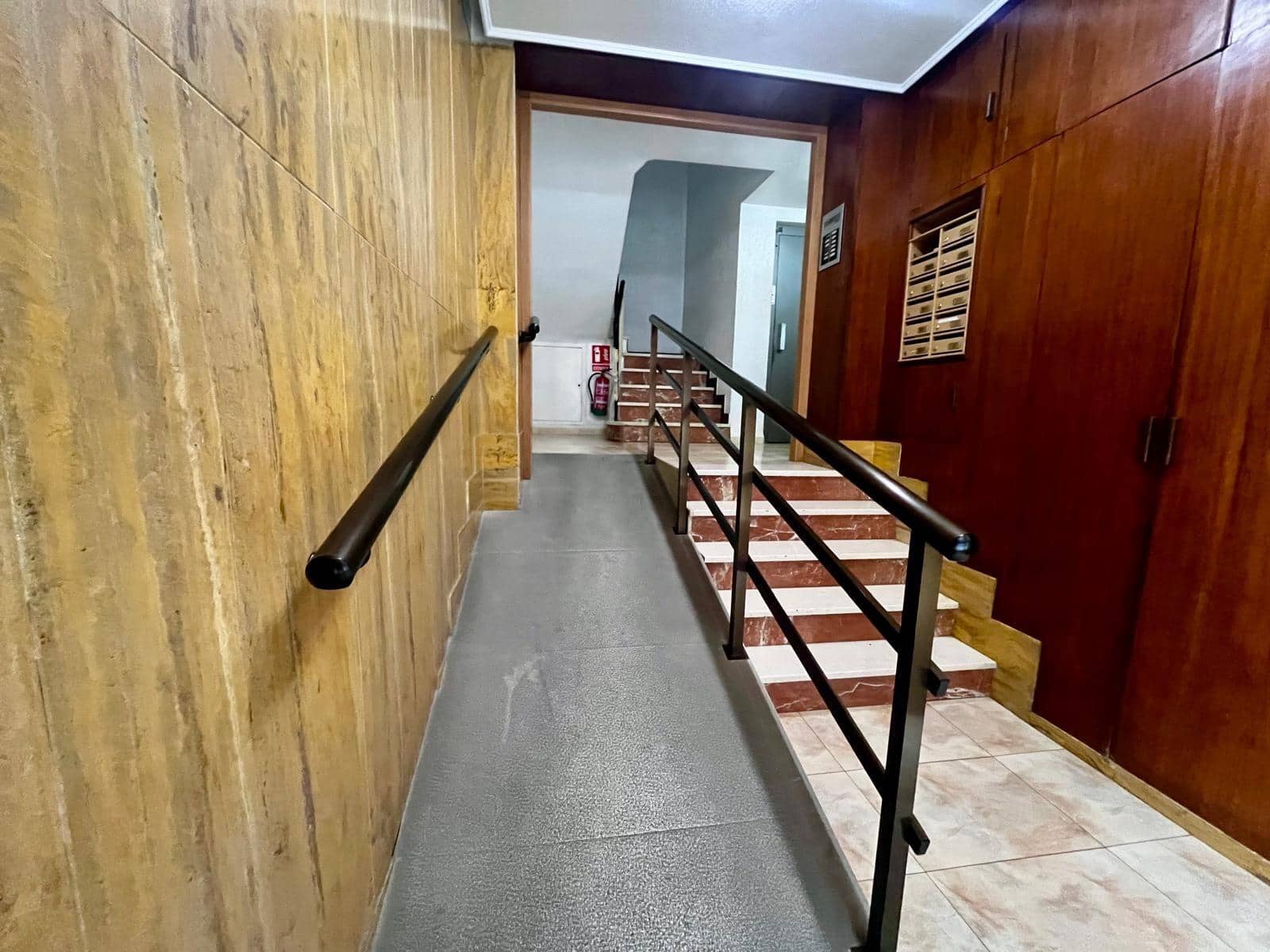 3 sovrum Lägenhet till salu i Elche / Elx - 250 000 € (Ref: 9741853)
