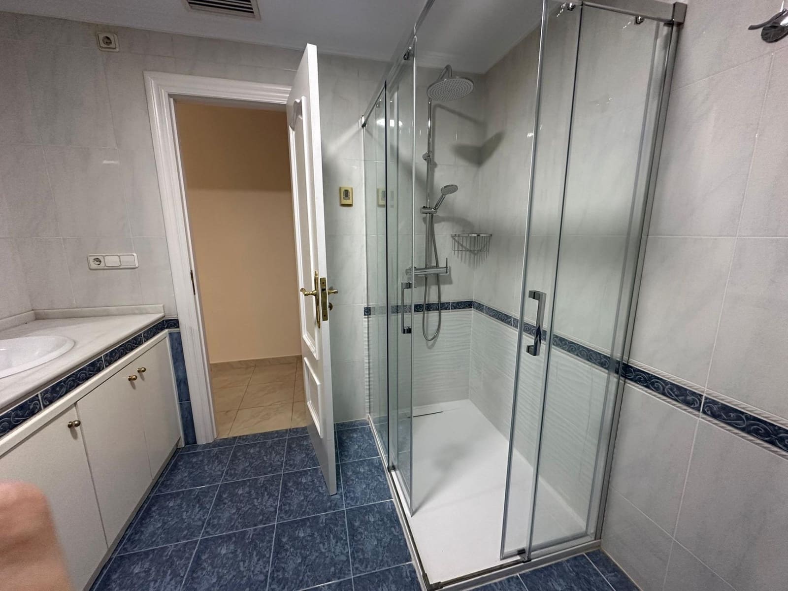 3 makuuhuone Asunto vuokrattavana paikassa Elche / Elx - 1 000 € (Ref: 9752177)