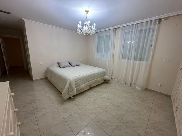 3 makuuhuone Asunto vuokrattavana paikassa Elche / Elx - 1 000 € (Ref: 9752177)