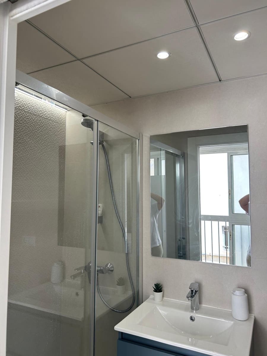 4 slaapkamer Appartement te huur in Elche / Elx - € 385 (Ref: 9778304)