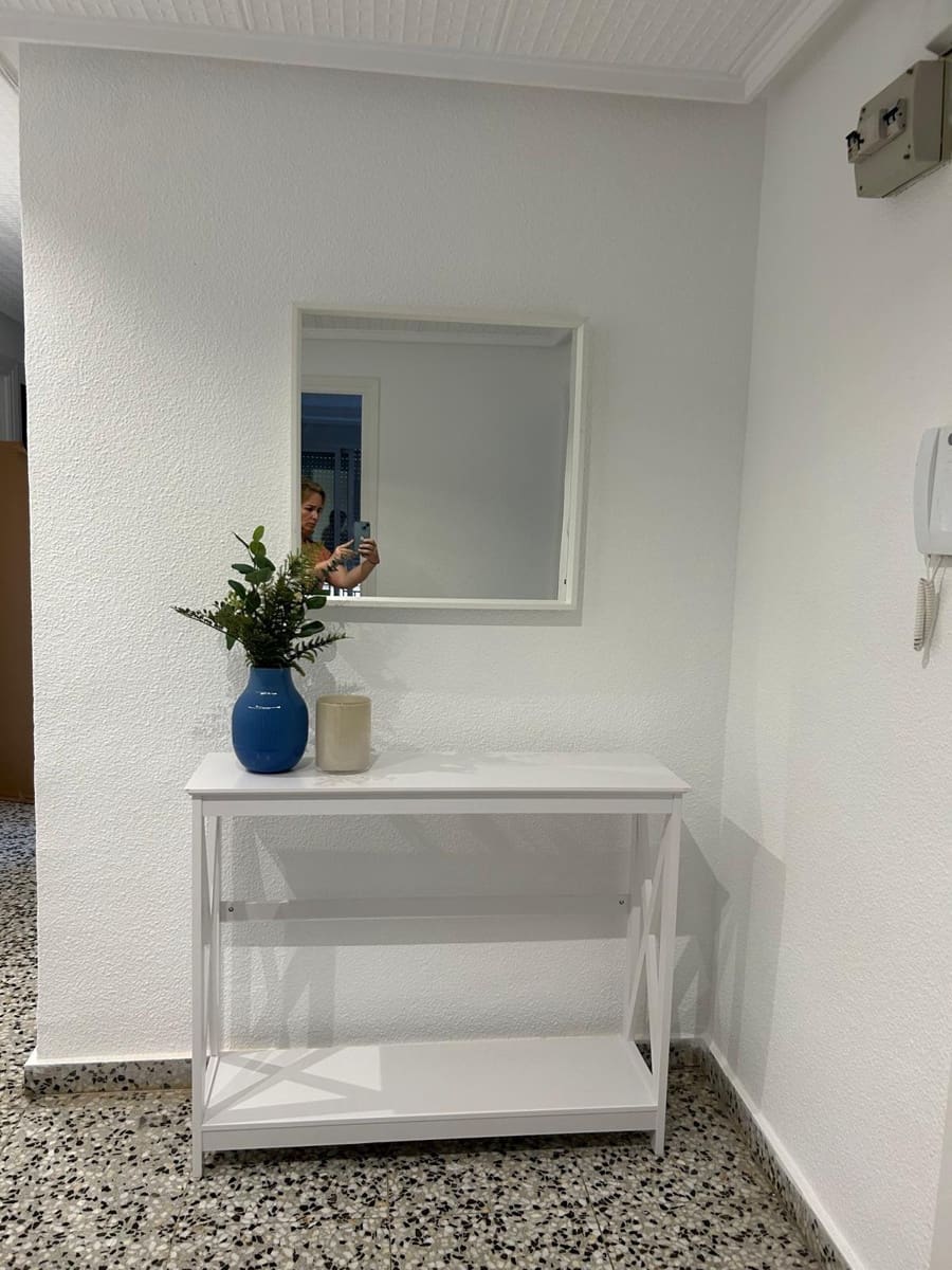 4 slaapkamer Appartement te huur in Elche / Elx - € 385 (Ref: 9778304)