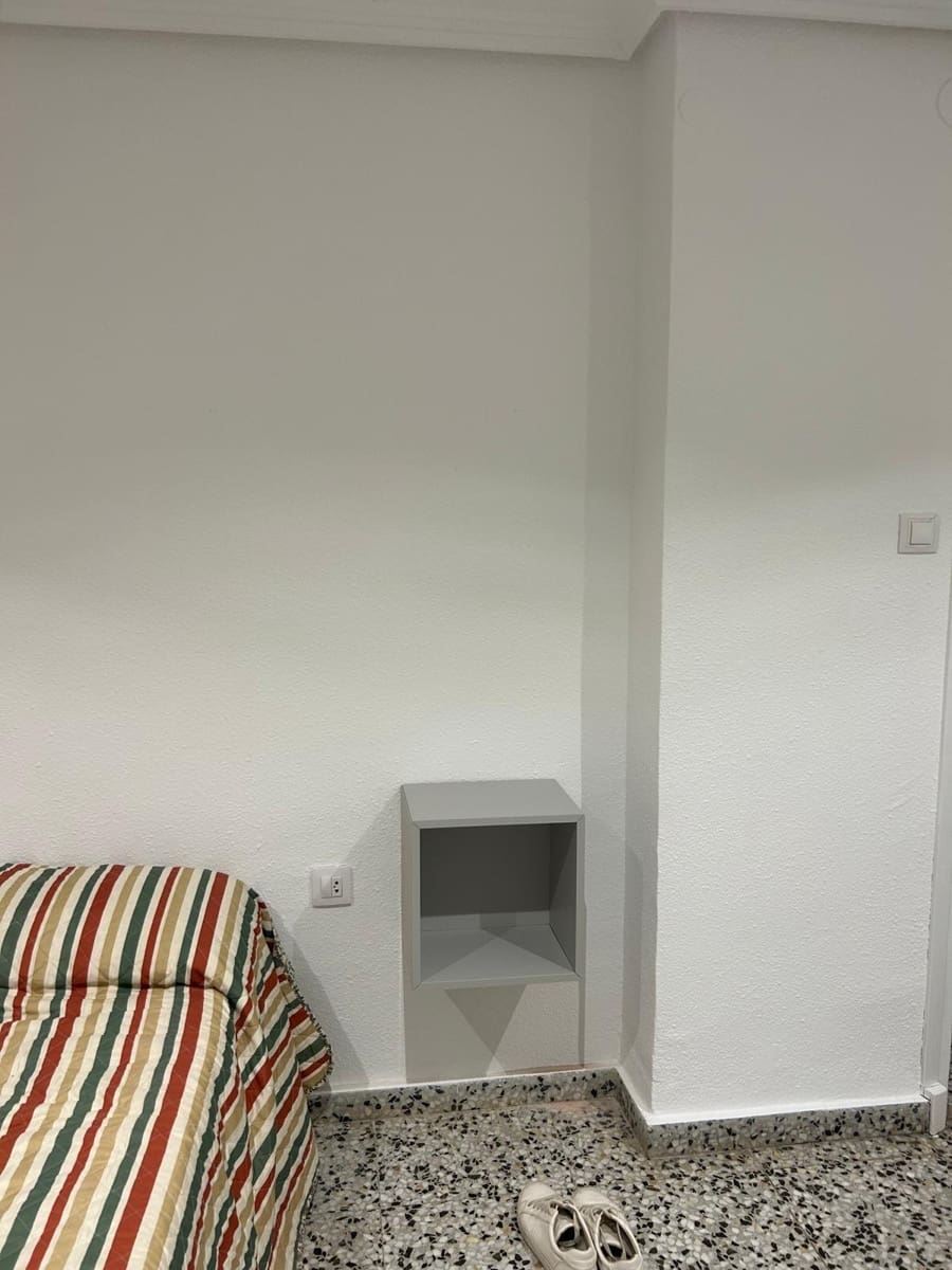 4 slaapkamer Appartement te huur in Elche / Elx - € 385 (Ref: 9778304)