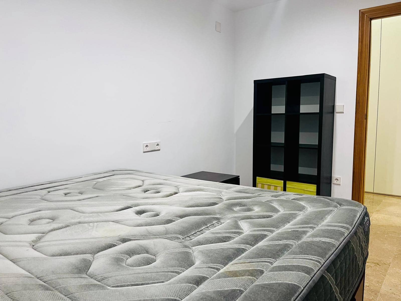 3 quarto Apartamento para arrendar em Elche / Elx - 900 € (Ref: 9785978)